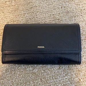 Fossil wallet